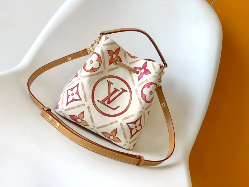 LV Bucket Bags 4233H-0600