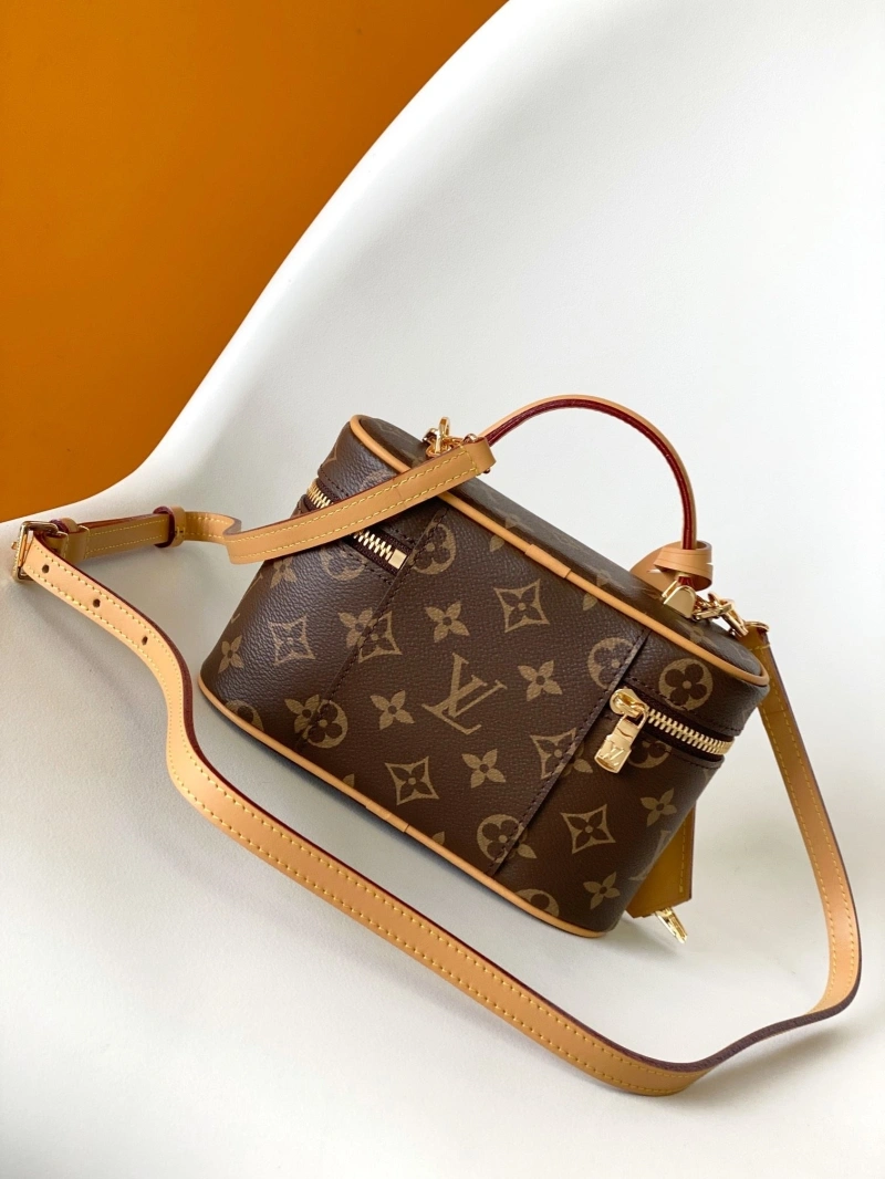 LV Cosmetic Bags 4233H-0608
