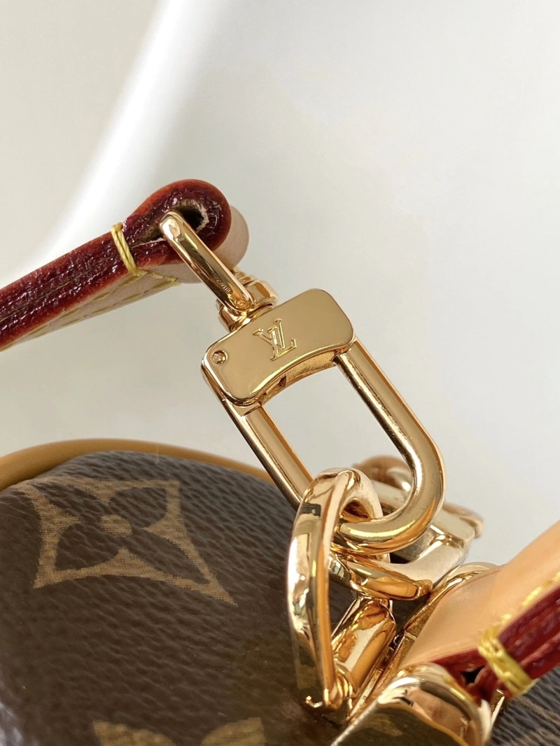 LV Cosmetic Bags 4233H-0608