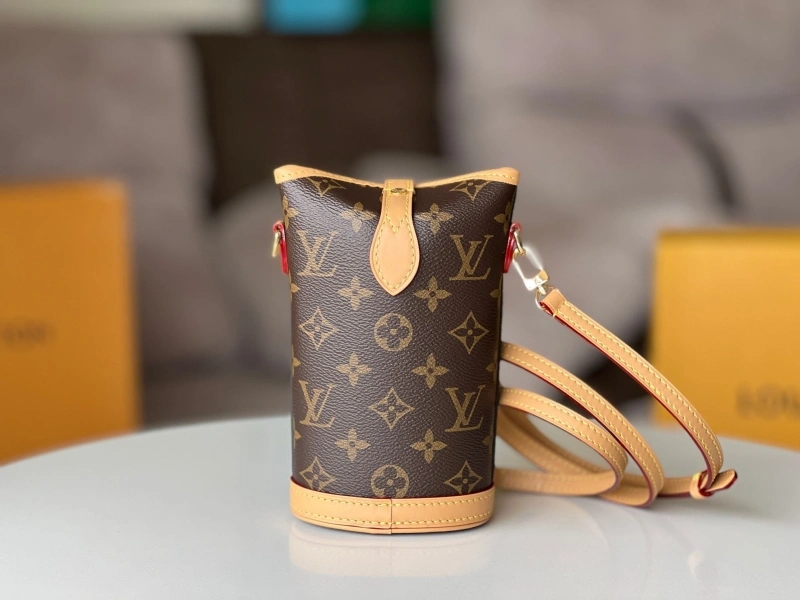 LV Clutch Bags 4233H-0740