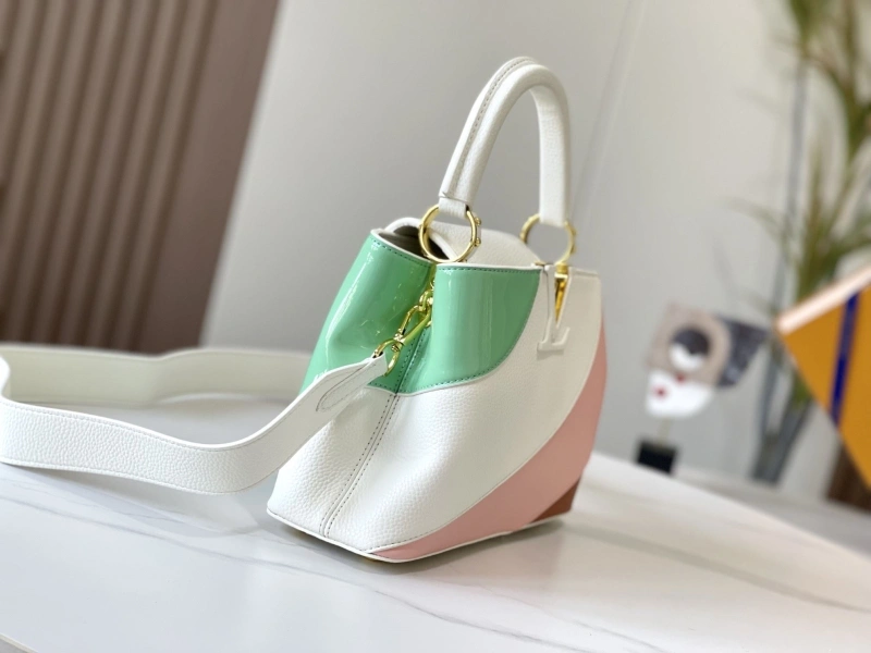 LV Capucines Bags 4233H-0861