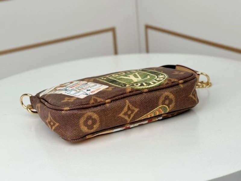 LV Clutch Bags 4233H-0917