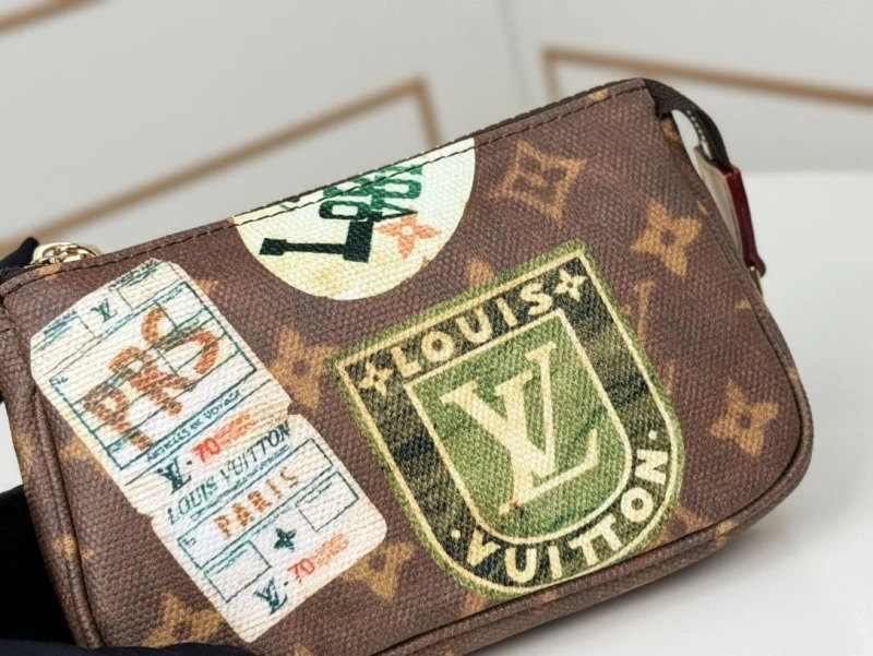 LV Clutch Bags 4233H-0917
