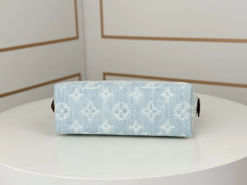 LV Clutch Bags 4233H-0942