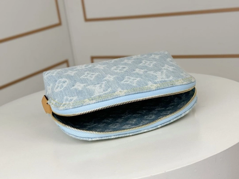 LV Clutch Bags 4233H-0942
