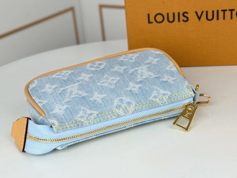 LV Clutch Bags 4233H-0943