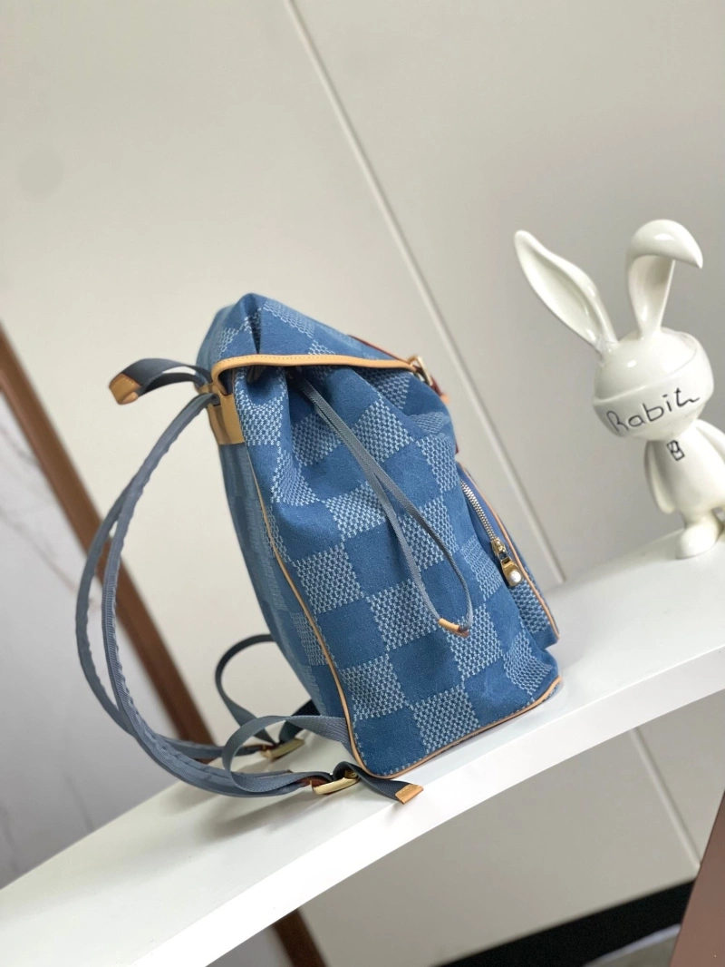 LV Backpacks 4233H-0952