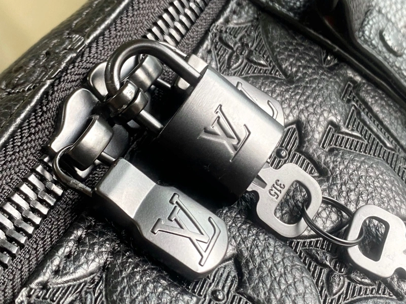 LV Travel Bags 4233H-1026