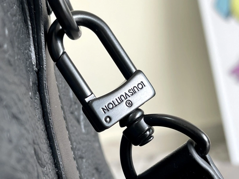 LV Travel Bags 4233H-1028