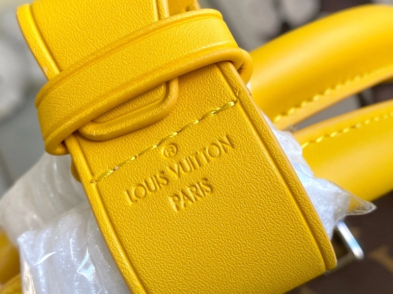 LV Travel Bags 4233H-1049
