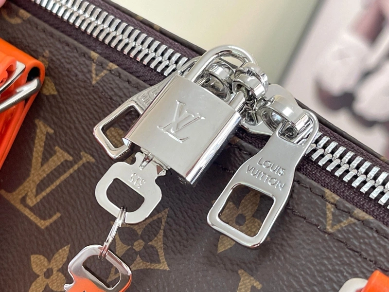 LV Travel Bags 4233H-1050