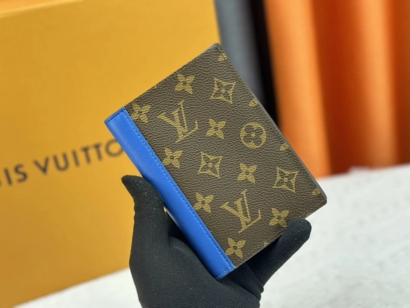 LV Wallets 4233H-1367