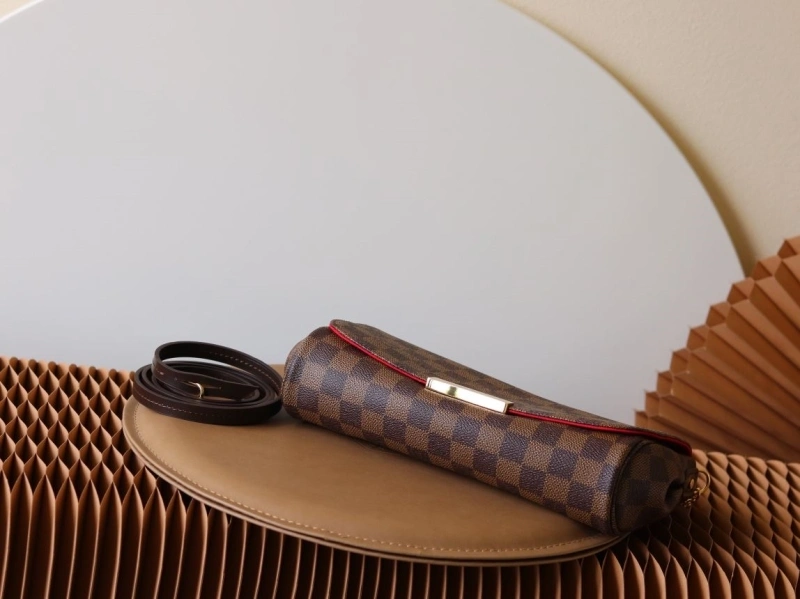 LV Clutch Bags 4233H-1547