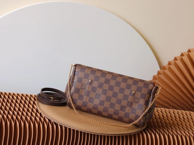 LV Clutch Bags 4233H-1547