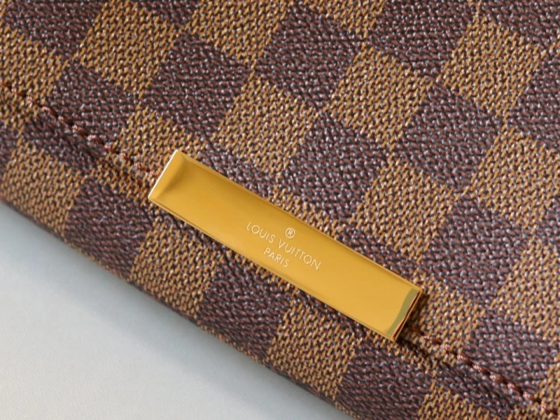 LV Clutch Bags 4233H-1547
