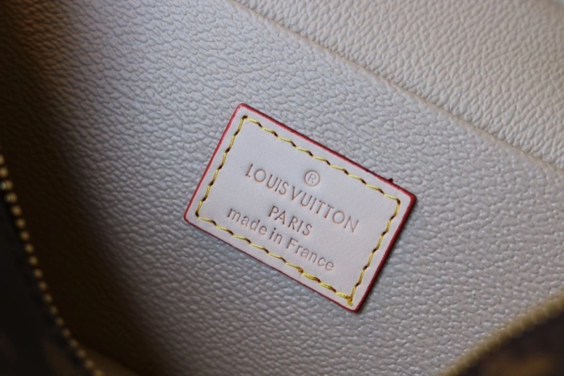 LV Cosmetic Bags 4233H-1582
