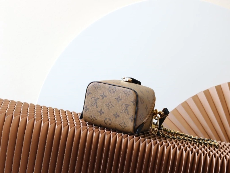 LV Cosmetic Bags 4233H-1611