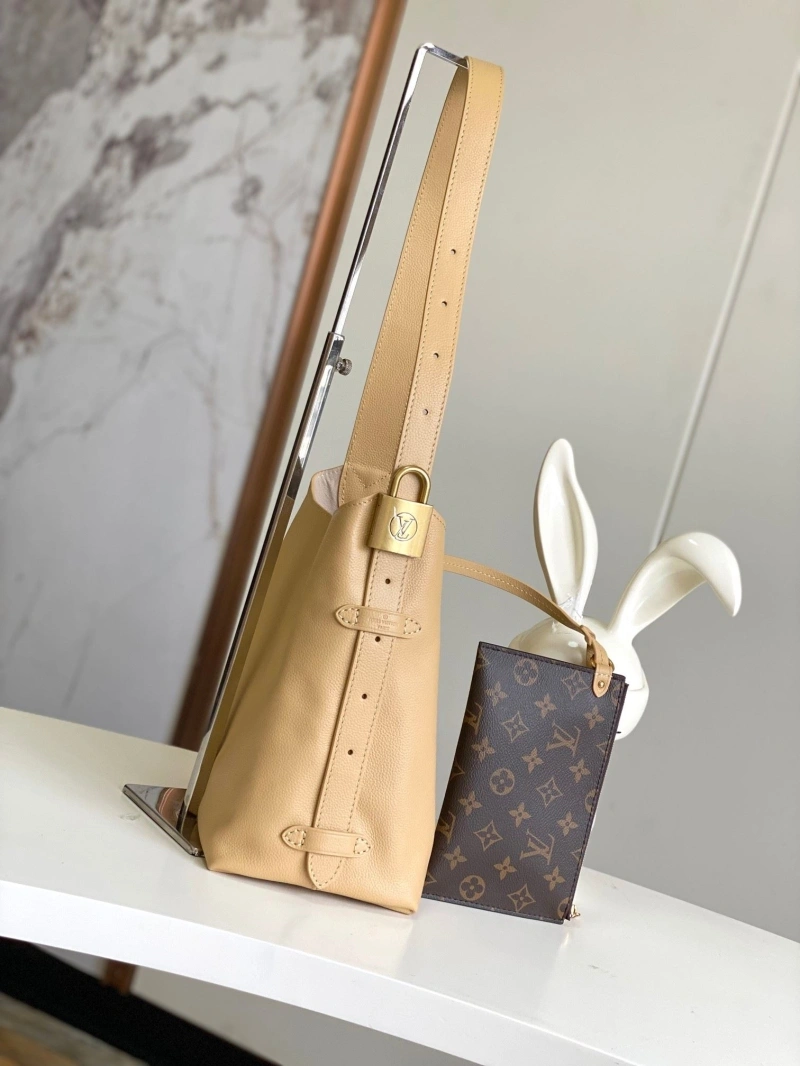 LV Bucket Bags 4233H-1661