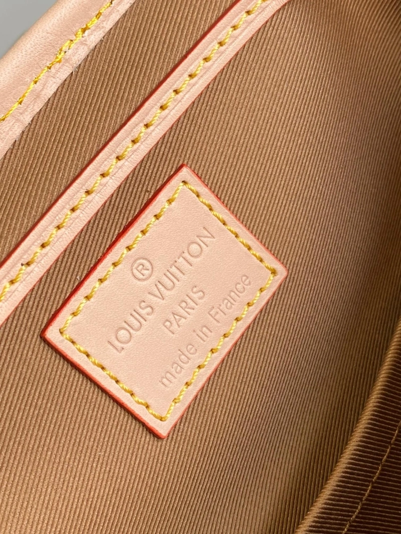 LV Backpacks 4233H-1665