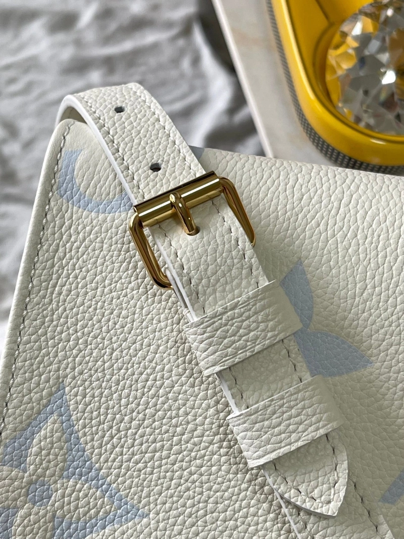 LV Shopping Bags 4233H-1747