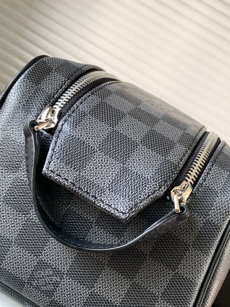 LV Cosmetic Bags 4233H-1800