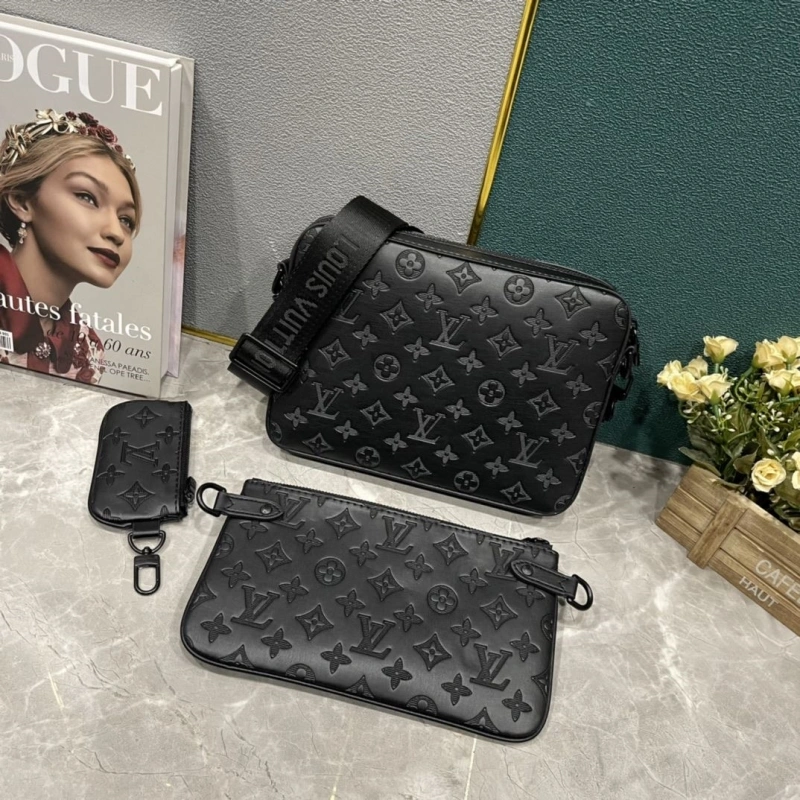 LV Clutch Bags 4233H-1873