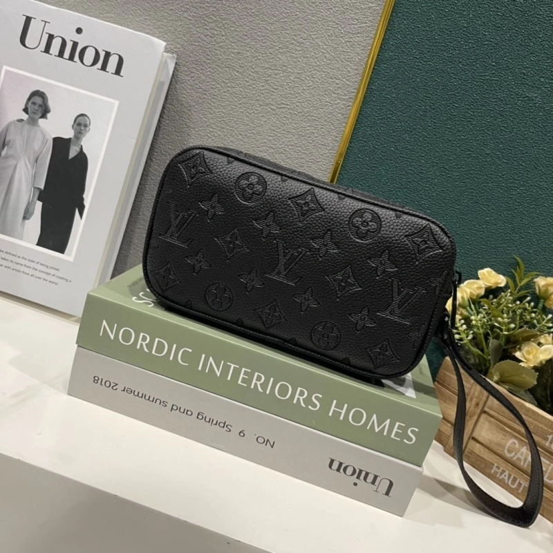 LV Clutch Bags 4233H-1917