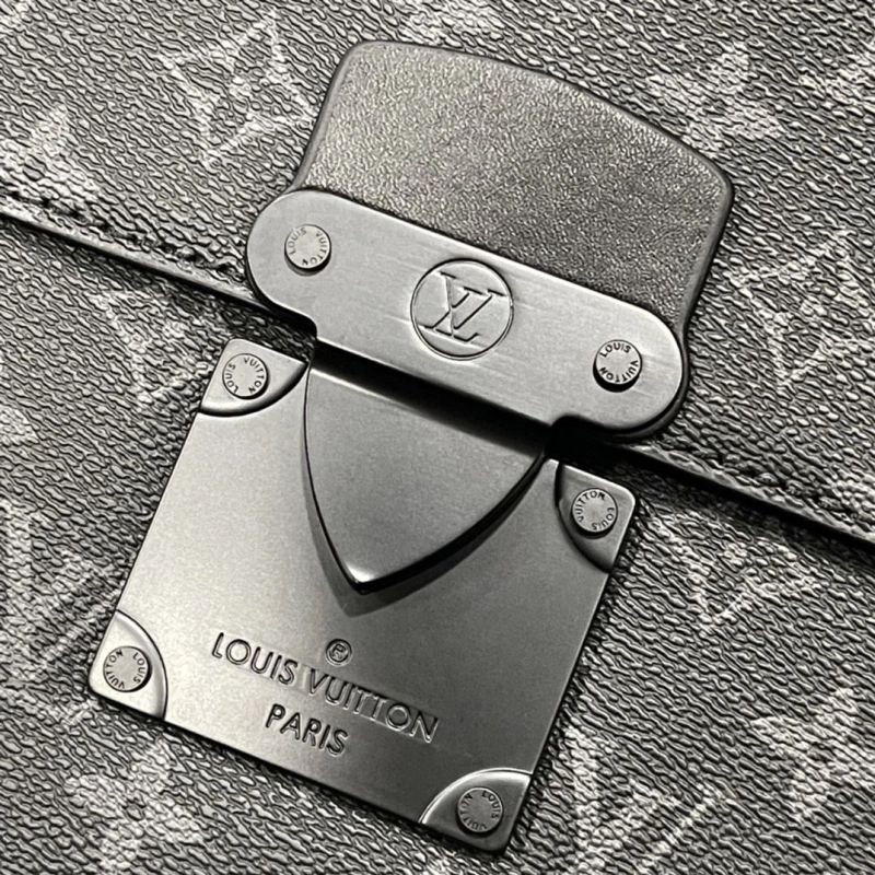 LV Clutch Bags 4233H-1983