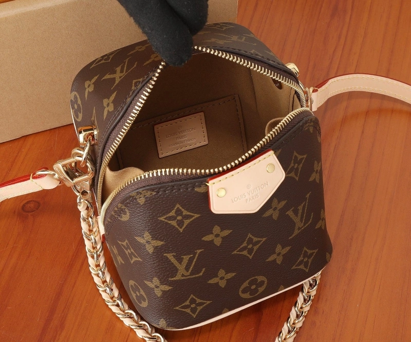 LV Cosmetic Bags 4233H-2125