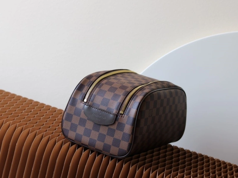 LV Cosmetic Bags 4233H-2460