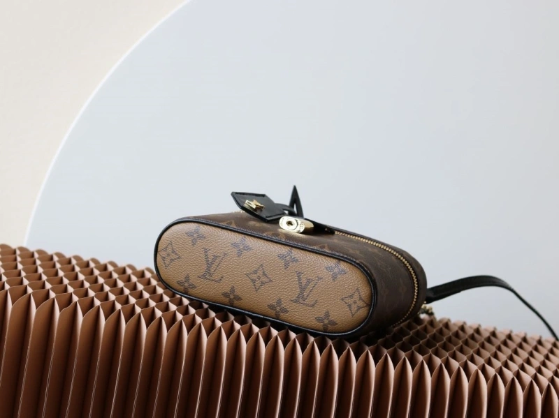 LV Cosmetic Bags 4233H-2526