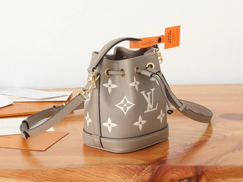 LV Bucket Bags 4233H-2578