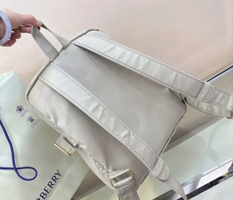Bv*b*rry backpacks 4237f-0058