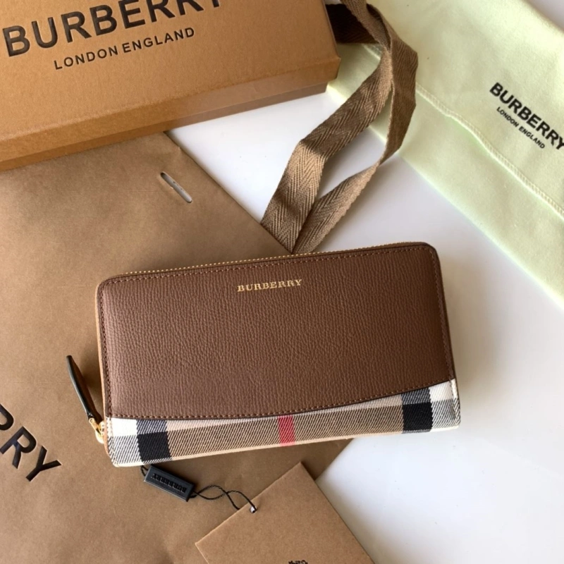 Bv*b*rry wallets 4237f-0117