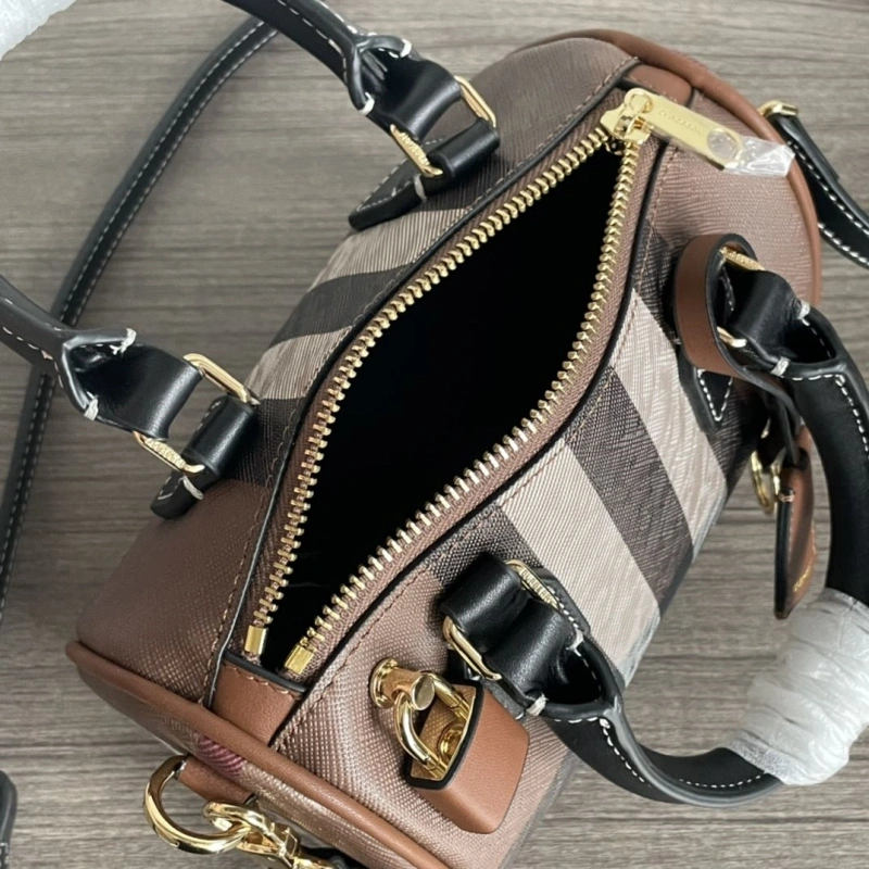 Bv*b*rry speedy bags 4237f-0140