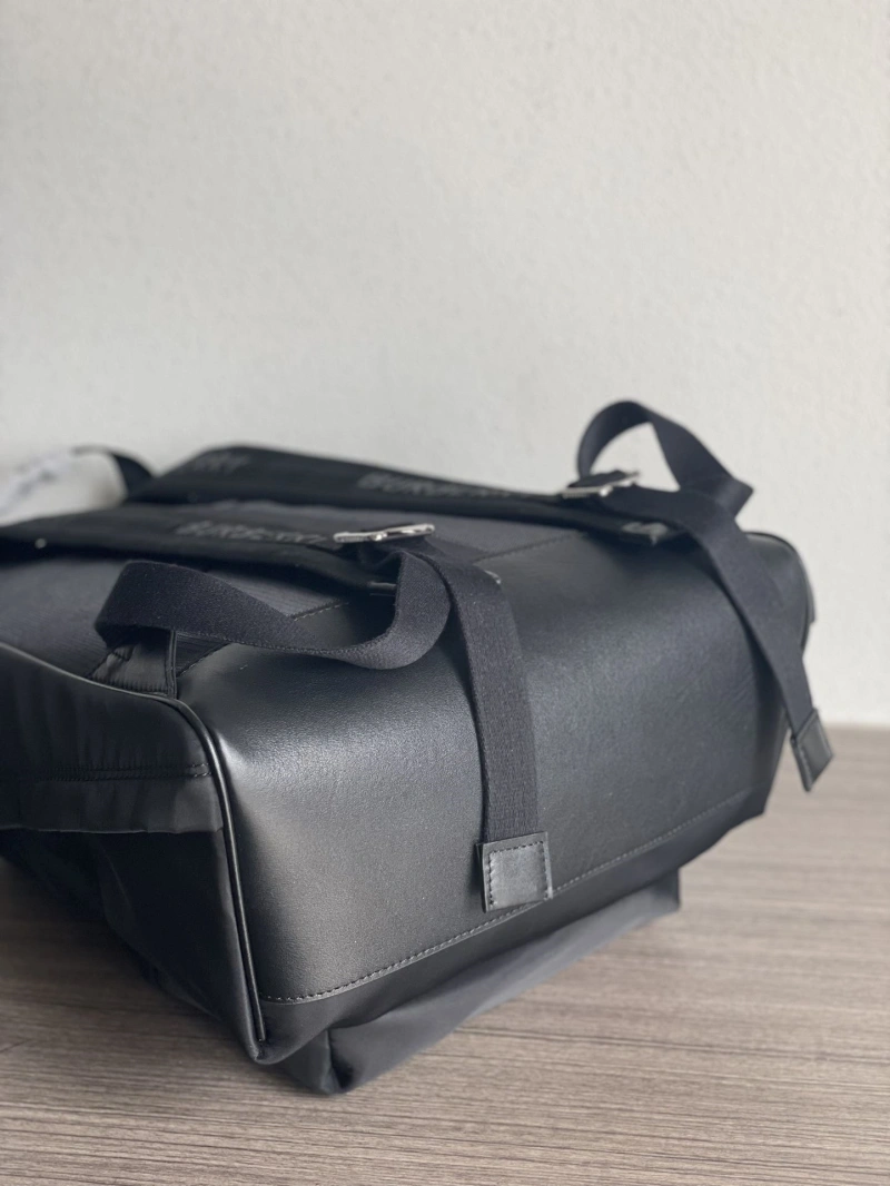 Bv*b*rry backpacks 4237f-0142