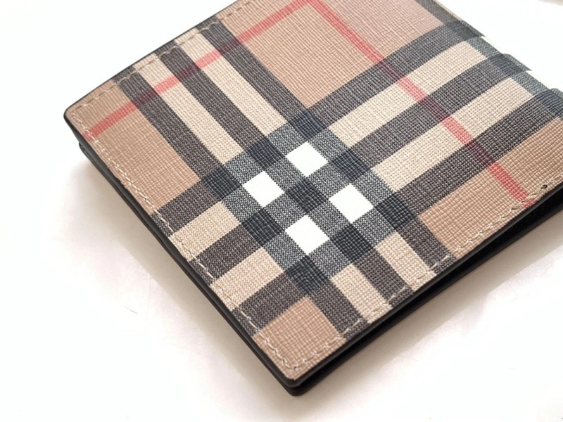 Bv*b*rry wallets 4237f-0212