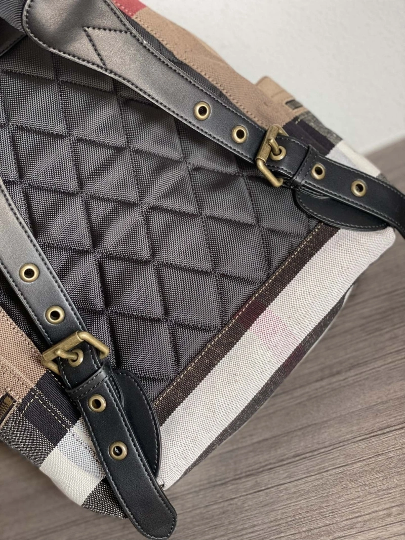 Bv*b*rry backpacks 4237f-0216