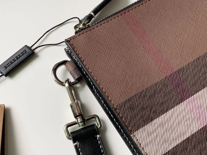 Bv*b*rry wallets 4237f-0292