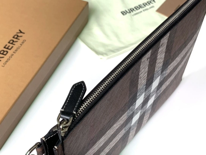 Bv*b*rry wallets 4237f-0292