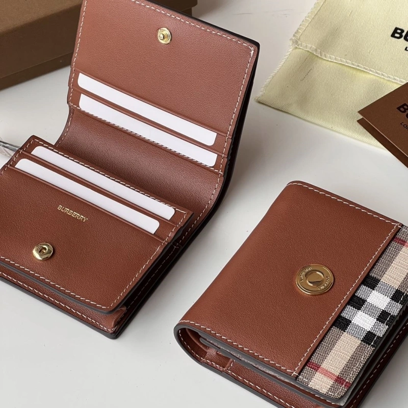 Bv*b*rry wallets 4237f-0418
