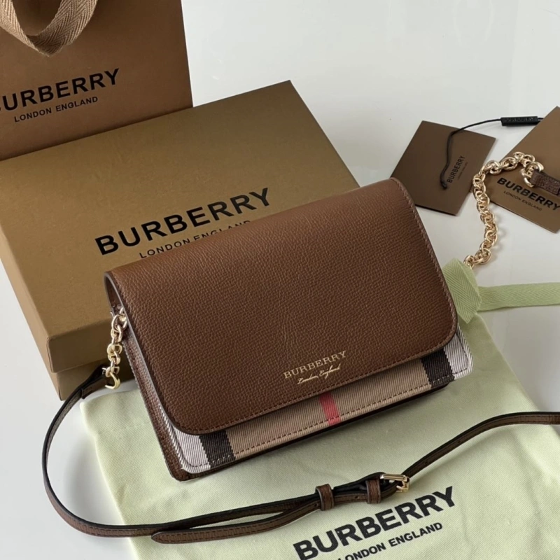 Bv*b*rry wallets 4237f-0540