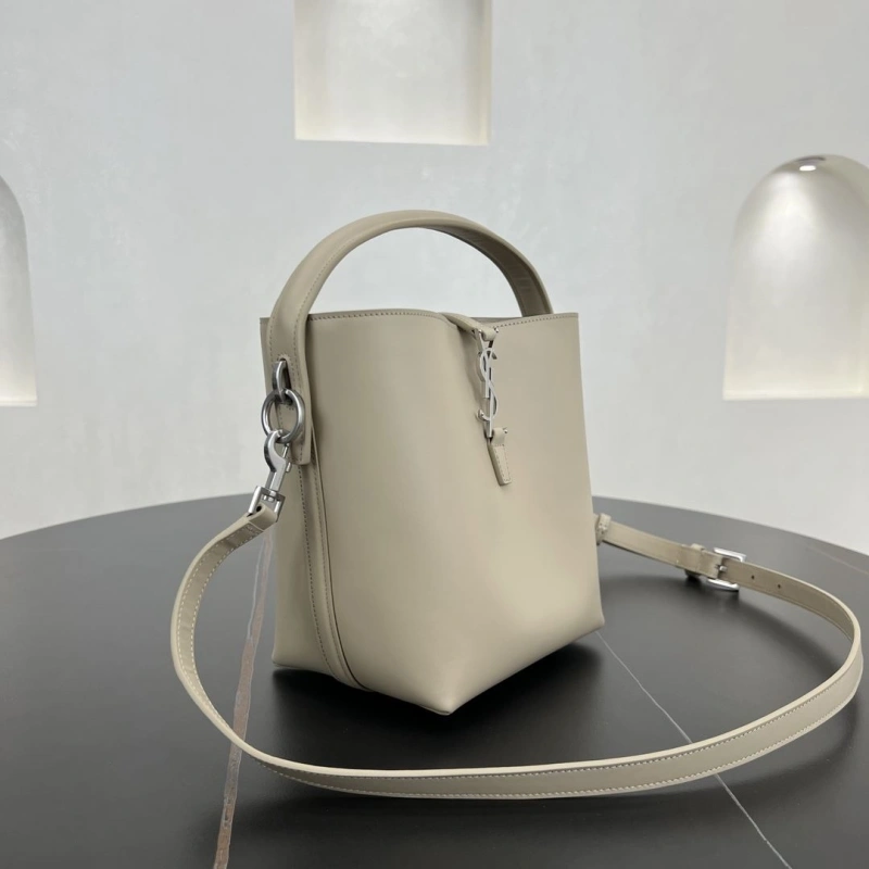 Y51 bucket bags 4250a-0003