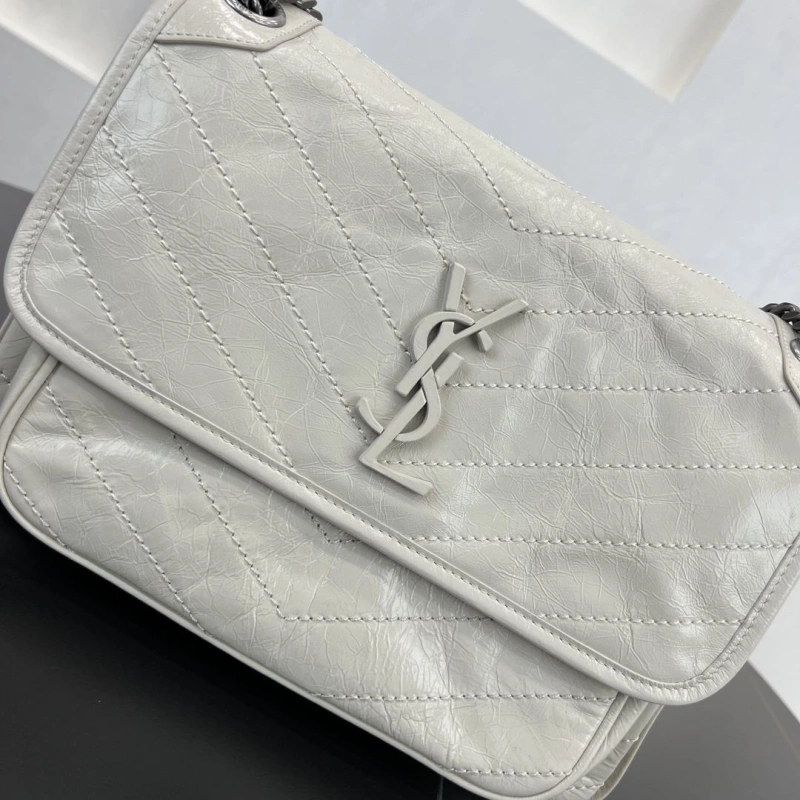 Y51 top handle bags 4250b-0024