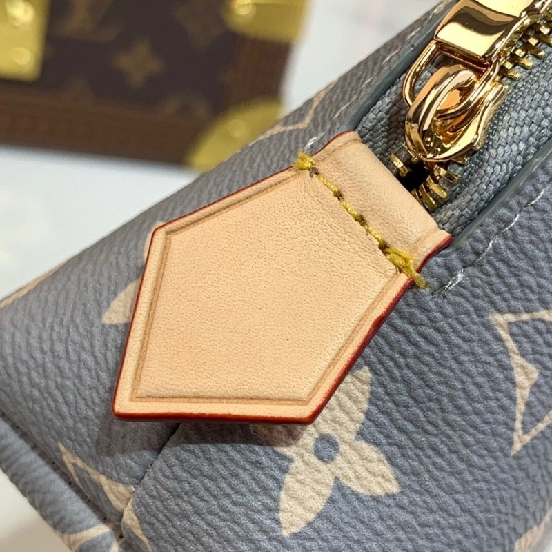 LV Cosmetic Bags 4286A-0211