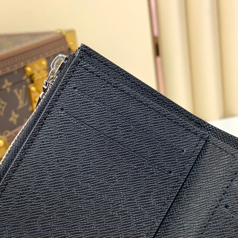 LV Wallets 4286A-0220