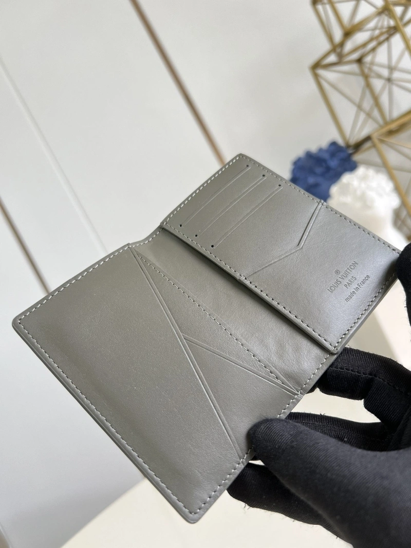 LV Wallets 4286A-0294
