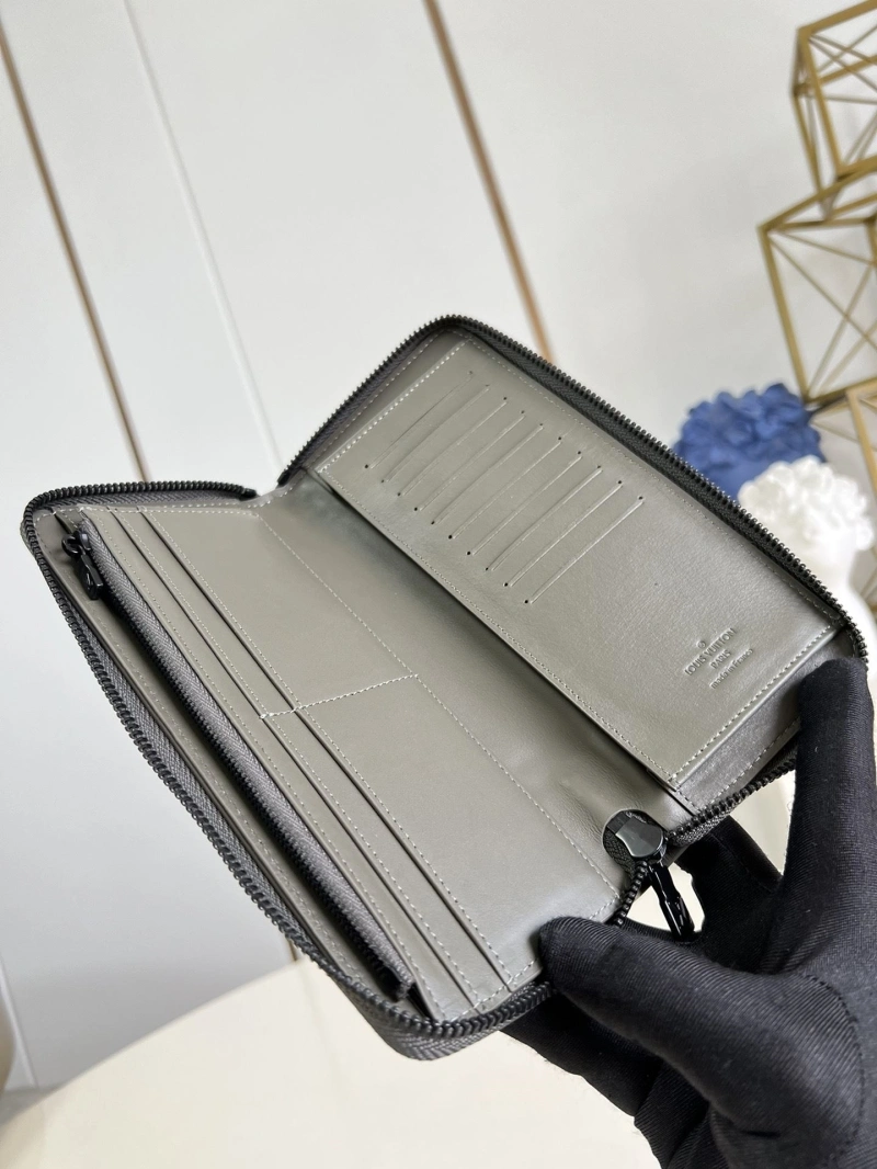 LV Wallets 4286A-0297