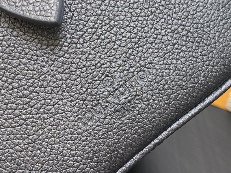 LV Speedy Bags 4286A-0322