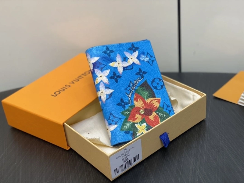 LV Wallets 4286G-0122
